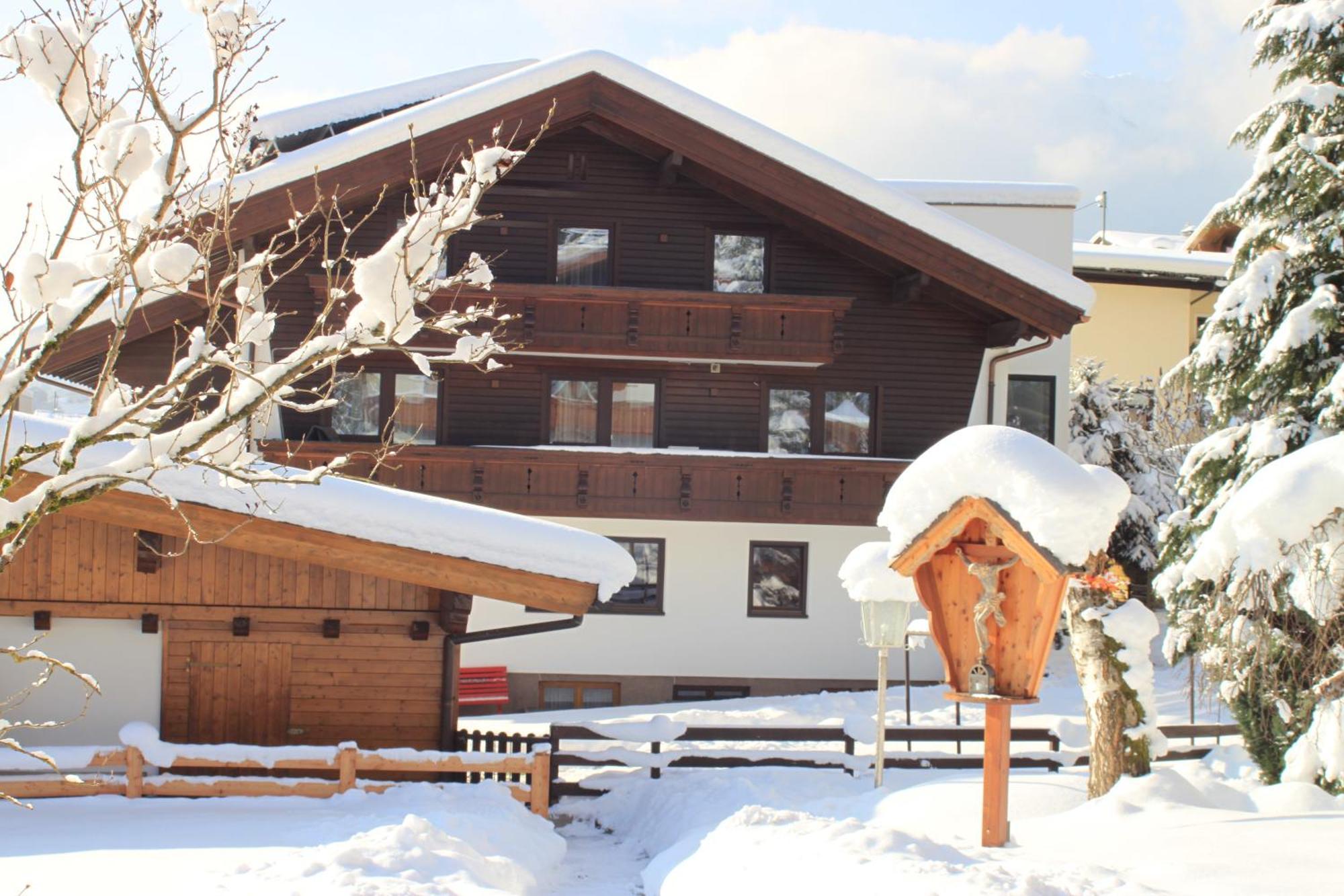Gaestehaus Waldrand Garni 비싱 외부 사진