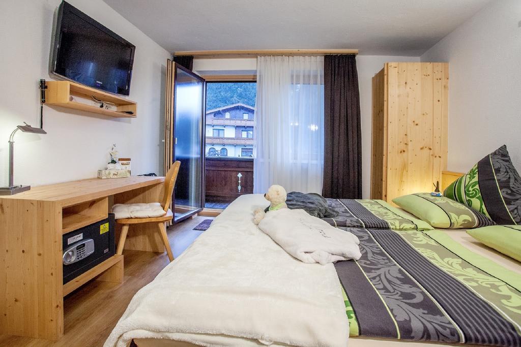 Gaestehaus Waldrand Garni 비싱 외부 사진
