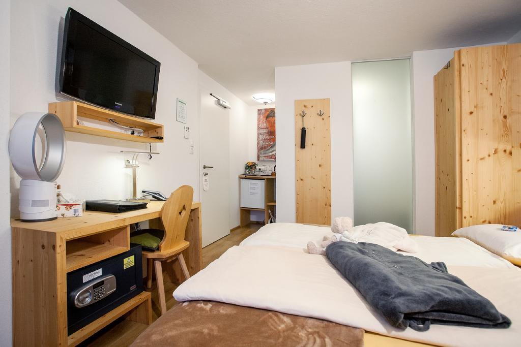 Gaestehaus Waldrand Garni 비싱 외부 사진