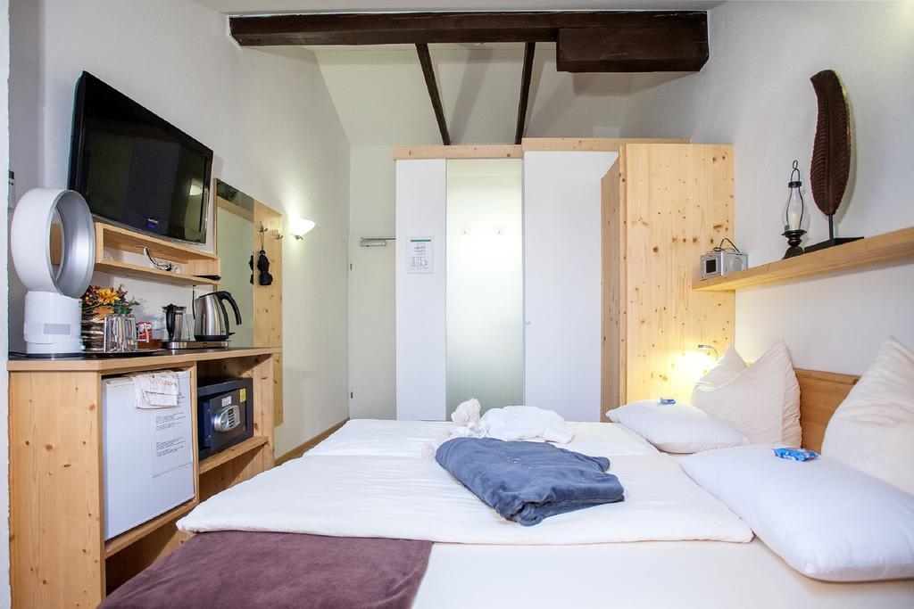 Gaestehaus Waldrand Garni 비싱 외부 사진
