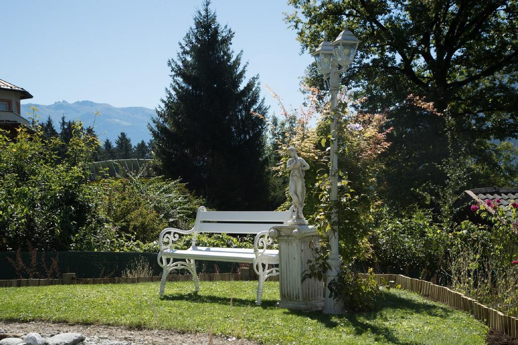 Gaestehaus Waldrand Garni 비싱 외부 사진