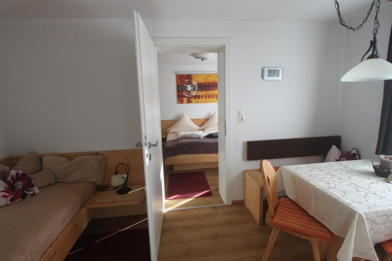 Gaestehaus Waldrand Garni 비싱 외부 사진